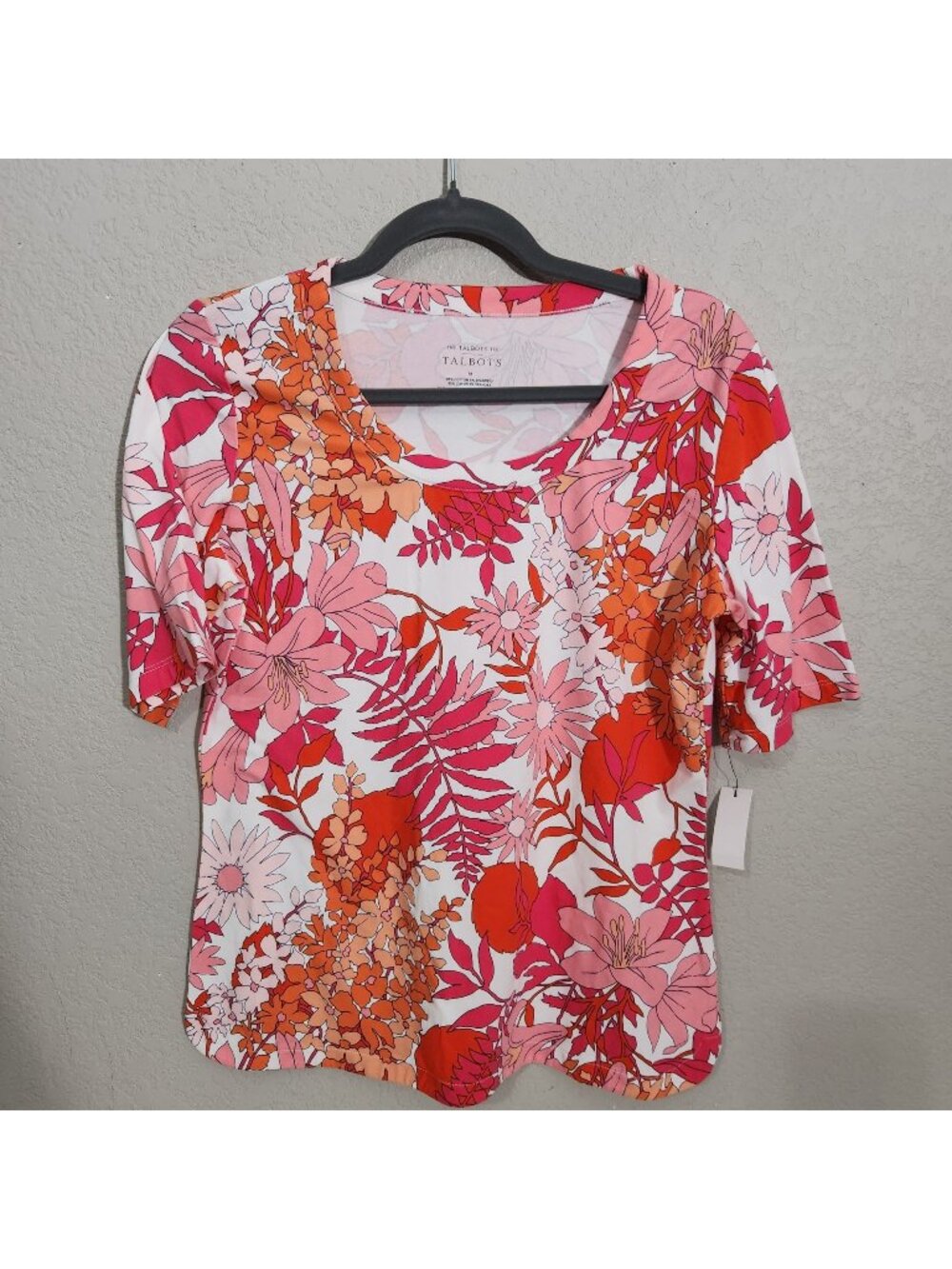 Talbots Womens Floral Tee Shirt Medium Pink & Orange Short Sleeve Scoop Neck